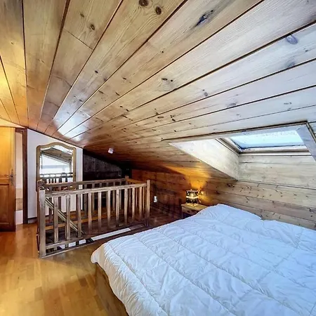 3br Centre Living In Apartment *